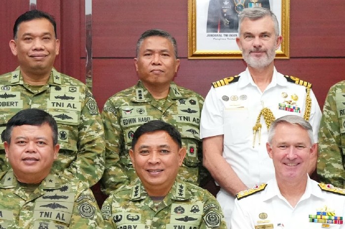 Asops Panglima TNI Terima Courtesy Call Kepala Operasi Gabungan Australia Bahas Kerja Sama Militer