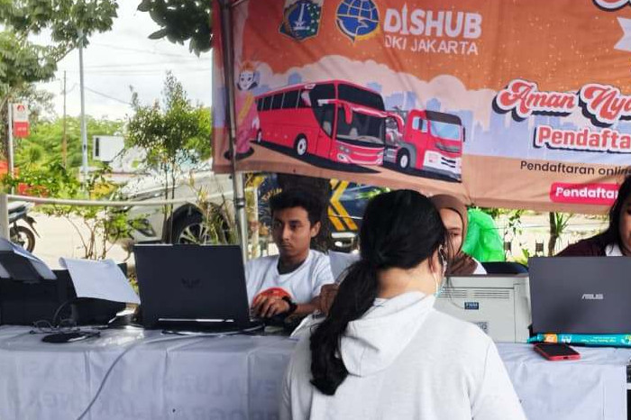 Calon penumpang mudik gratis sedang verifikasi