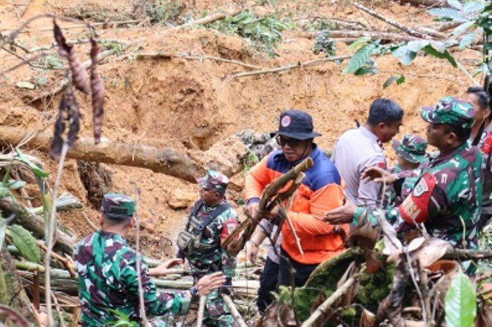 Pemda Sumedang Perketat Pemantauan Longsor Cisoka di Desa Citengah