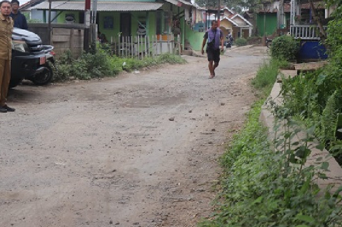 Pemkab Sumedang Janji Rampungkan Ruas Cicabe–Cikandang hingga Cikandang Tahun Ini