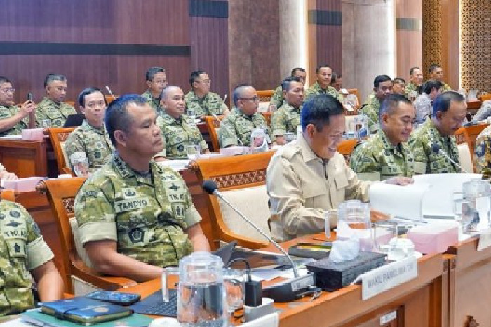 Rapat Tertutup Komisi I DPR Bahas Hibah Kapal Jepang untuk TNI