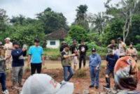 Ruas Jalan Bumi Jawa–Tanjung Kesuma Ditangani Darurat