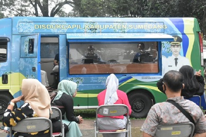Safari Ramadan Sumedang Hadirkan Layanan Publik dan Operasi Pasar Murah