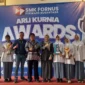 Penyerahan penghargaan Business Competition Arli Kurnia Award di SMK Fornus, Kecamatan Tapos, Kota Depok, Jumat (13/02/26). (Foto : SMK Fornus).