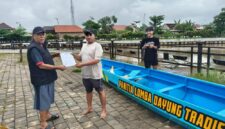 Empat Perahu Baru Dorong Tradisi Lomba Dayung Lebaran di Batang