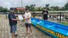 Empat Perahu Baru Dorong Tradisi Lomba Dayung Lebaran di Batang