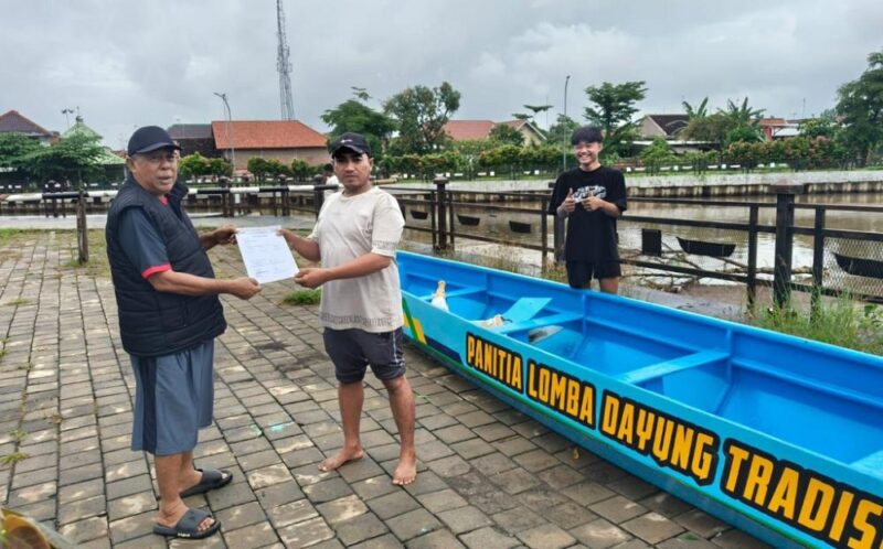 Empat Perahu Baru Dorong Tradisi Lomba Dayung Lebaran di Batang