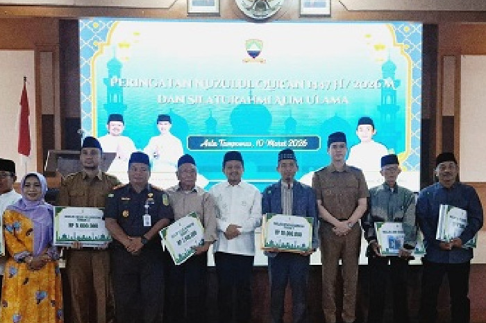 Nuzulul Quran Sumedang, Bupati Serahkan Zakat Mal ke BAZNAS