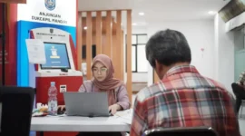 Pelayanan kepada masyarakat di Mal Pelayan Publik (MPP) Depok. (Foto: Diskominfo Depok/ Ilustrasi)