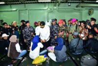 Menko Polkam, BAZNAS RI dan TNI AL Berangkatkan 1.448 Pemudik Naik Kapal Perang (Dok. BAZNAS RI/Humas)