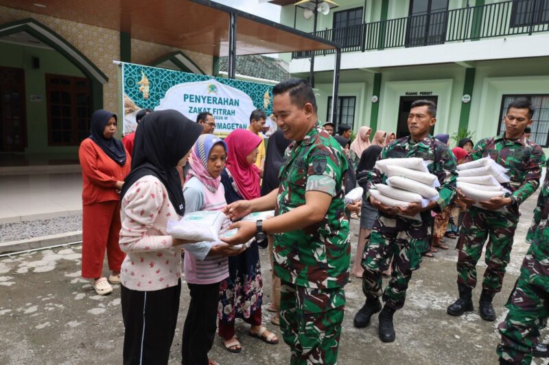 Kodim Magetan Gelar Upacara, Cuti Prajurit, dan Salurkan Zakat Beras