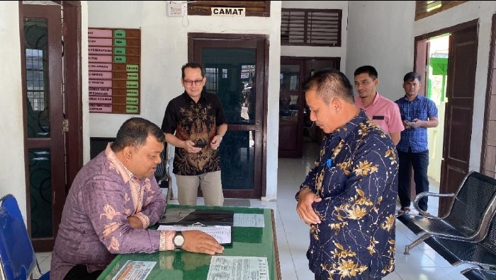 Staf Ahli Bupati Aceh Besar Keliling Kecamatan Awasi Disiplin Pegawai